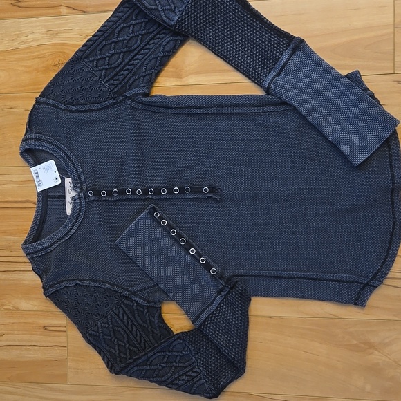 NWT: Free People Twisted Cable Long Sleeve Black Top Size Small - Picture 1 of 13